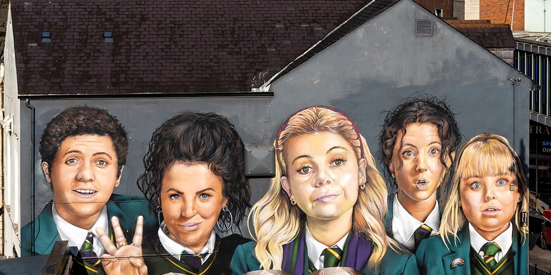 Derry Girls mural in Derry~Londonderry